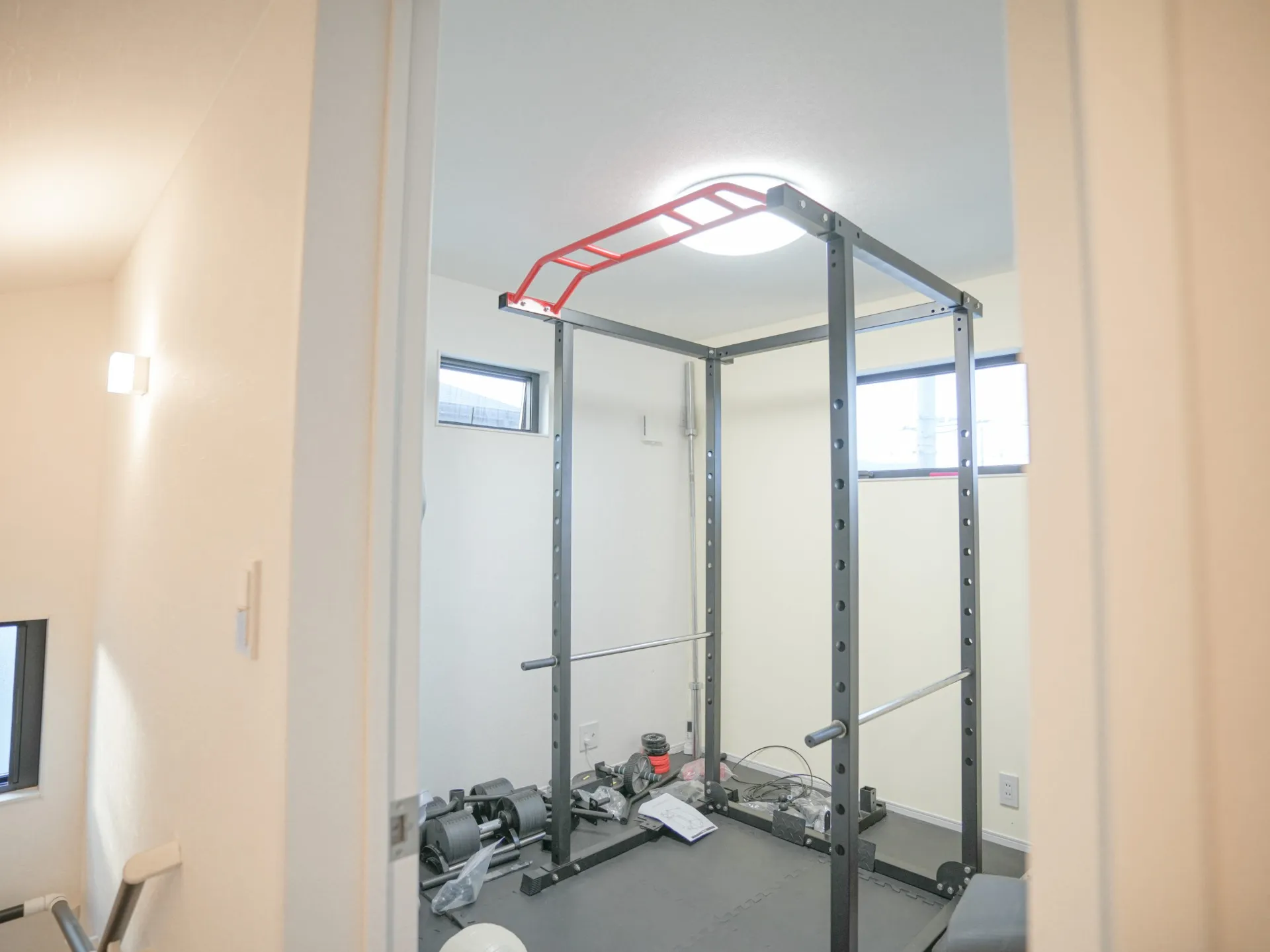 「趣味室」を備えた1.5階建て住宅